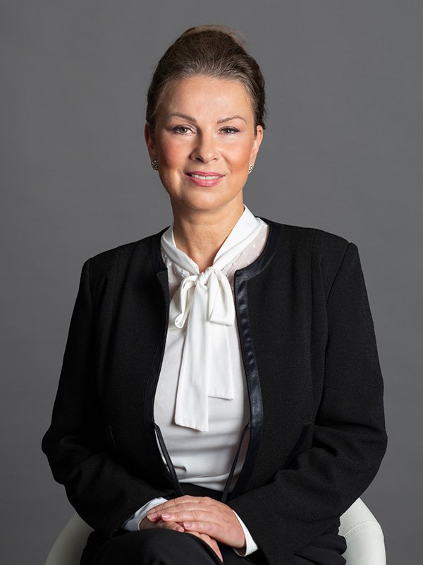 Üzleti portré fotózás Pécs I Fotó Király Krisztina Üzleti portré fotózás Pécs I Fotó Király Krisztina